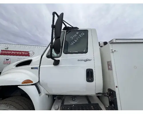 INTERNATIONAL 4400 Cab