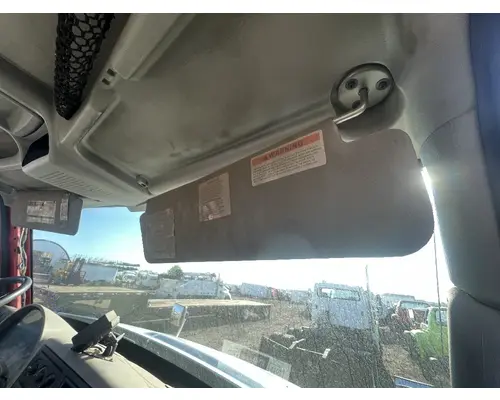 INTERNATIONAL 4400 Cab