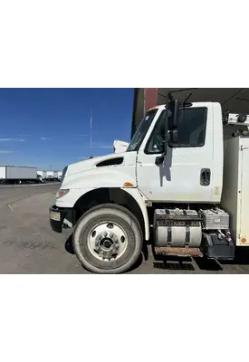 INTERNATIONAL 4400 Cab