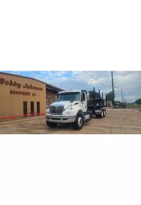 INTERNATIONAL 4400 Complete Vehicle