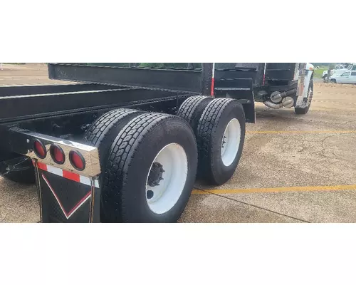 INTERNATIONAL 4400 Complete Vehicle