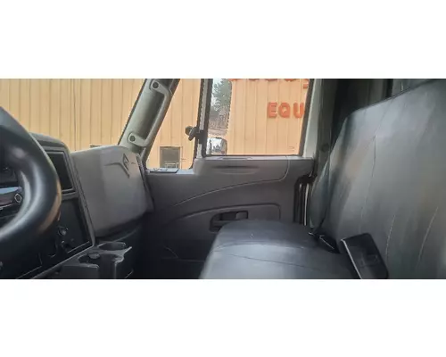 INTERNATIONAL 4400 Complete Vehicle