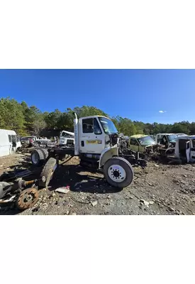 INTERNATIONAL 4400 Complete Vehicle