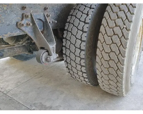 INTERNATIONAL 4400 Complete Vehicle