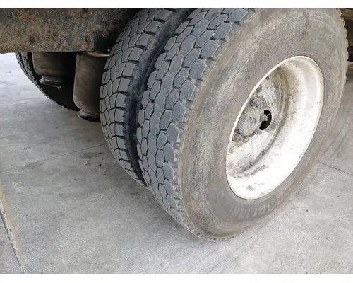 INTERNATIONAL 4400 Complete Vehicle