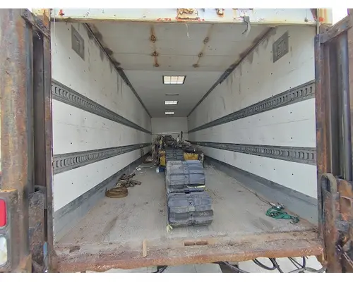 INTERNATIONAL 4400 Complete Vehicle