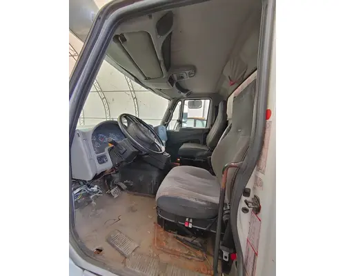 INTERNATIONAL 4400 Complete Vehicle