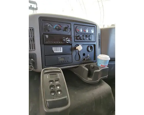 INTERNATIONAL 4400 Complete Vehicle