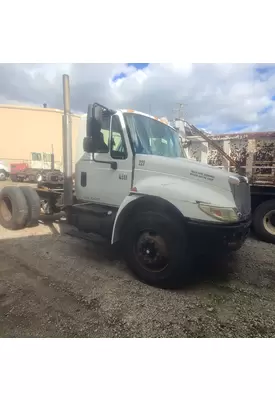 INTERNATIONAL 4400 Complete Vehicle