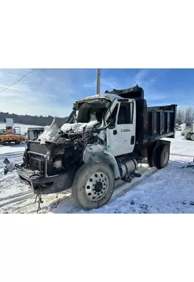 INTERNATIONAL 4400 Complete Vehicle