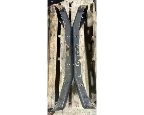 INTERNATIONAL 4400 Crossmember
