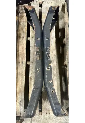 INTERNATIONAL 4400 Crossmember