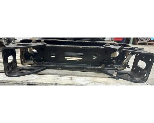 INTERNATIONAL 4400 Crossmember