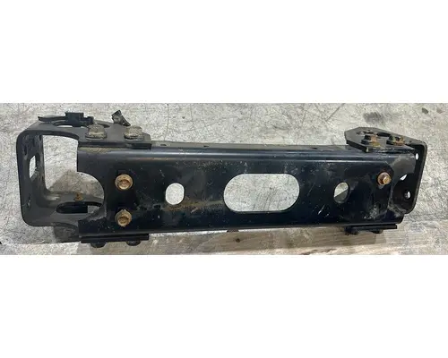 INTERNATIONAL 4400 Crossmember