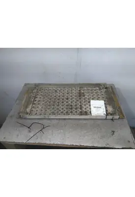 INTERNATIONAL 4400 DECK (CATWALK) STEP