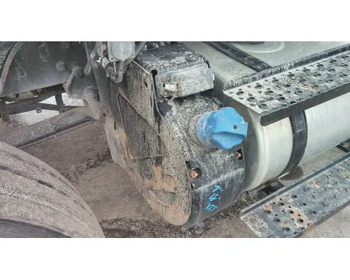 INTERNATIONAL 4400 DEF TANK