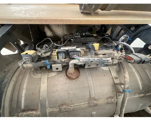 INTERNATIONAL 4400 DEF Tank2