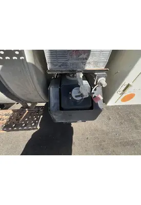 INTERNATIONAL 4400 DEF Tank