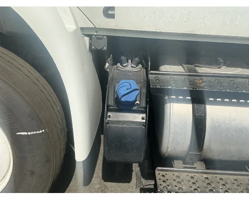 INTERNATIONAL 4400 DEF Tank