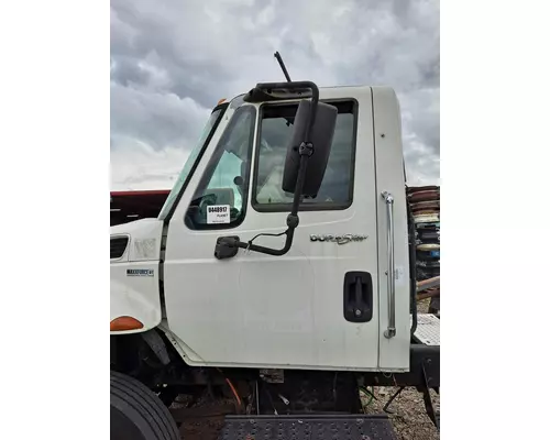 INTERNATIONAL 4400 DOOR ASSEMBLY, FRONT