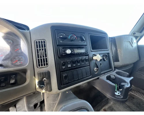 INTERNATIONAL 4400 Dash Bezel