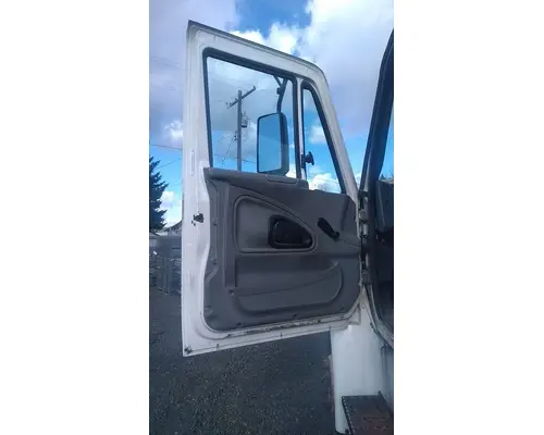 INTERNATIONAL 4400 Door Assembly, Front