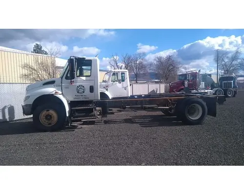 INTERNATIONAL 4400 Door Assembly, Front