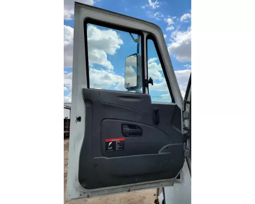 INTERNATIONAL 4400 Door Assembly, Front