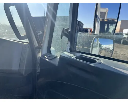 INTERNATIONAL 4400 Door Assembly, Front