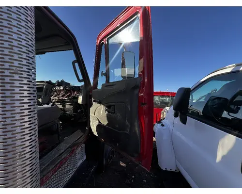 INTERNATIONAL 4400 Door Assembly, Front