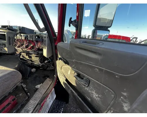 INTERNATIONAL 4400 Door Assembly, Front