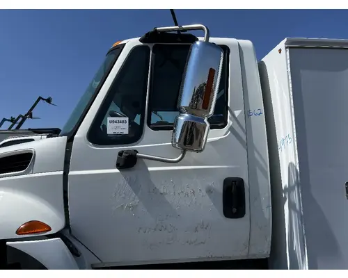 INTERNATIONAL 4400 Door Assembly, Front