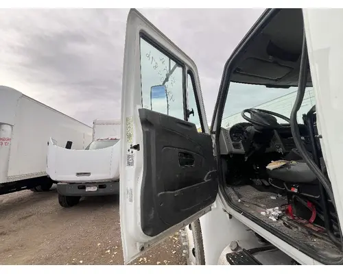 INTERNATIONAL 4400 Door Assembly, Front