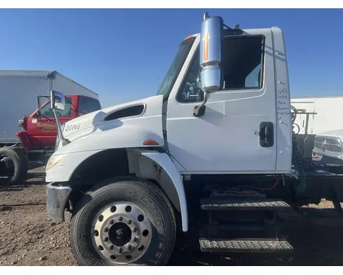 INTERNATIONAL 4400 Door Assembly, Front