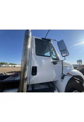 INTERNATIONAL 4400 Door Assembly, Front