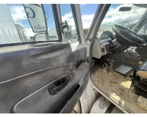 INTERNATIONAL 4400 Door Assembly, Front
