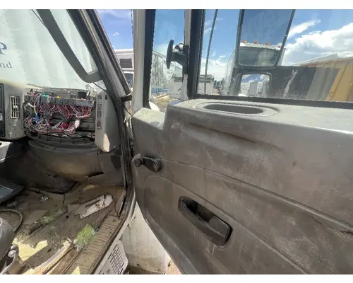 INTERNATIONAL 4400 Door Assembly, Front