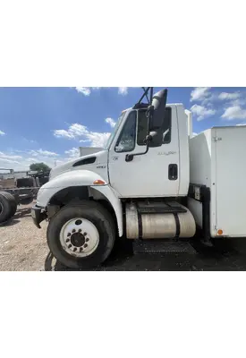 INTERNATIONAL 4400 Door Assembly, Front