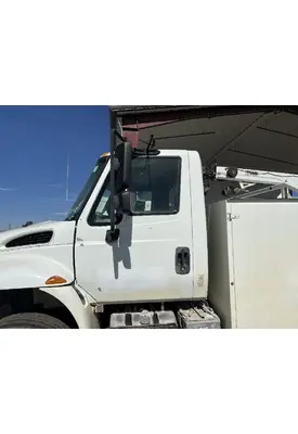 INTERNATIONAL 4400 Door Assembly, Front