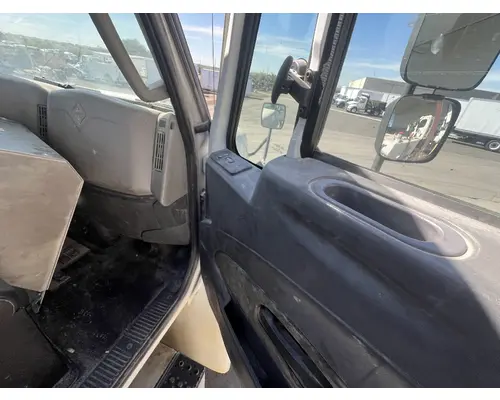 INTERNATIONAL 4400 Door Assembly, Front