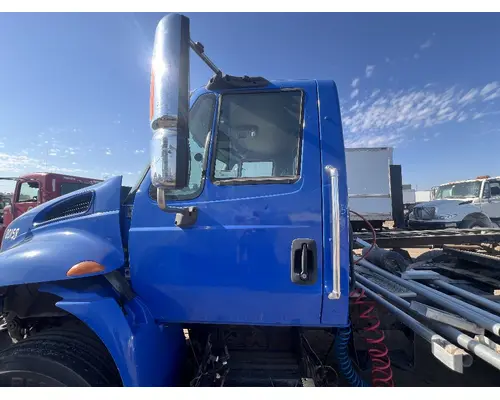 INTERNATIONAL 4400 Door Assembly, Front