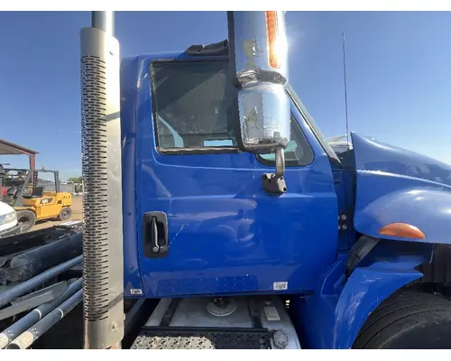 INTERNATIONAL 4400 Door Assembly, Front