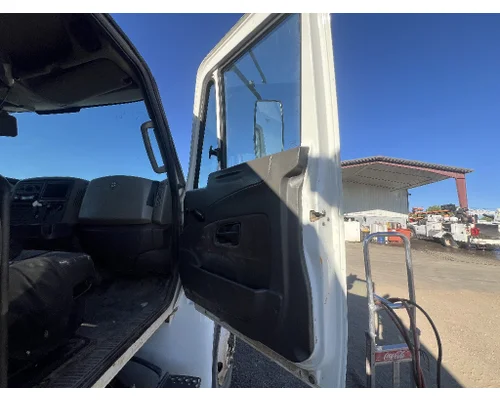 INTERNATIONAL 4400 Door Assembly, Front