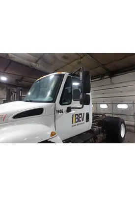 INTERNATIONAL 4400 Door Assembly, Front