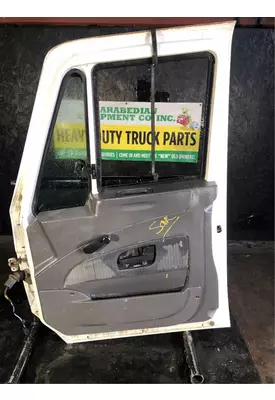INTERNATIONAL 4400 Door Assembly, Front