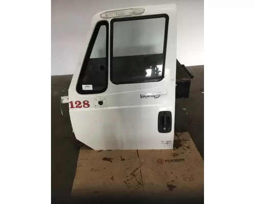 INTERNATIONAL 4400 Door Assembly