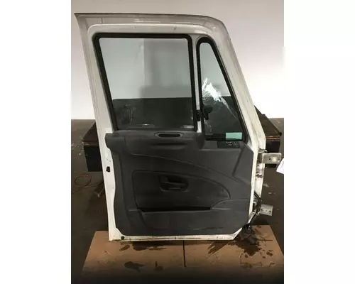 INTERNATIONAL 4400 Door Assembly