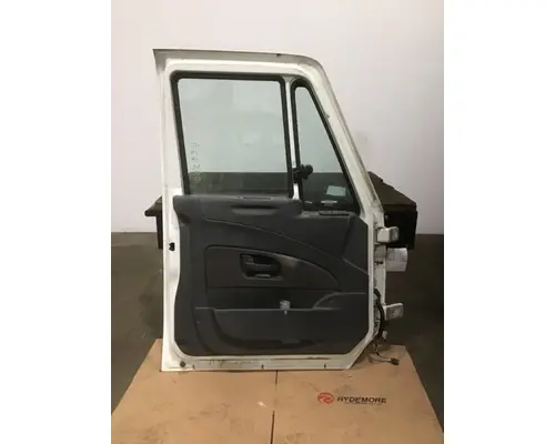 INTERNATIONAL 4400 Door Assembly