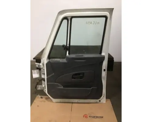 INTERNATIONAL 4400 Door Assembly