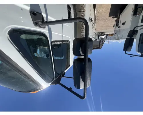 INTERNATIONAL 4400 Door Vent Glass, Front